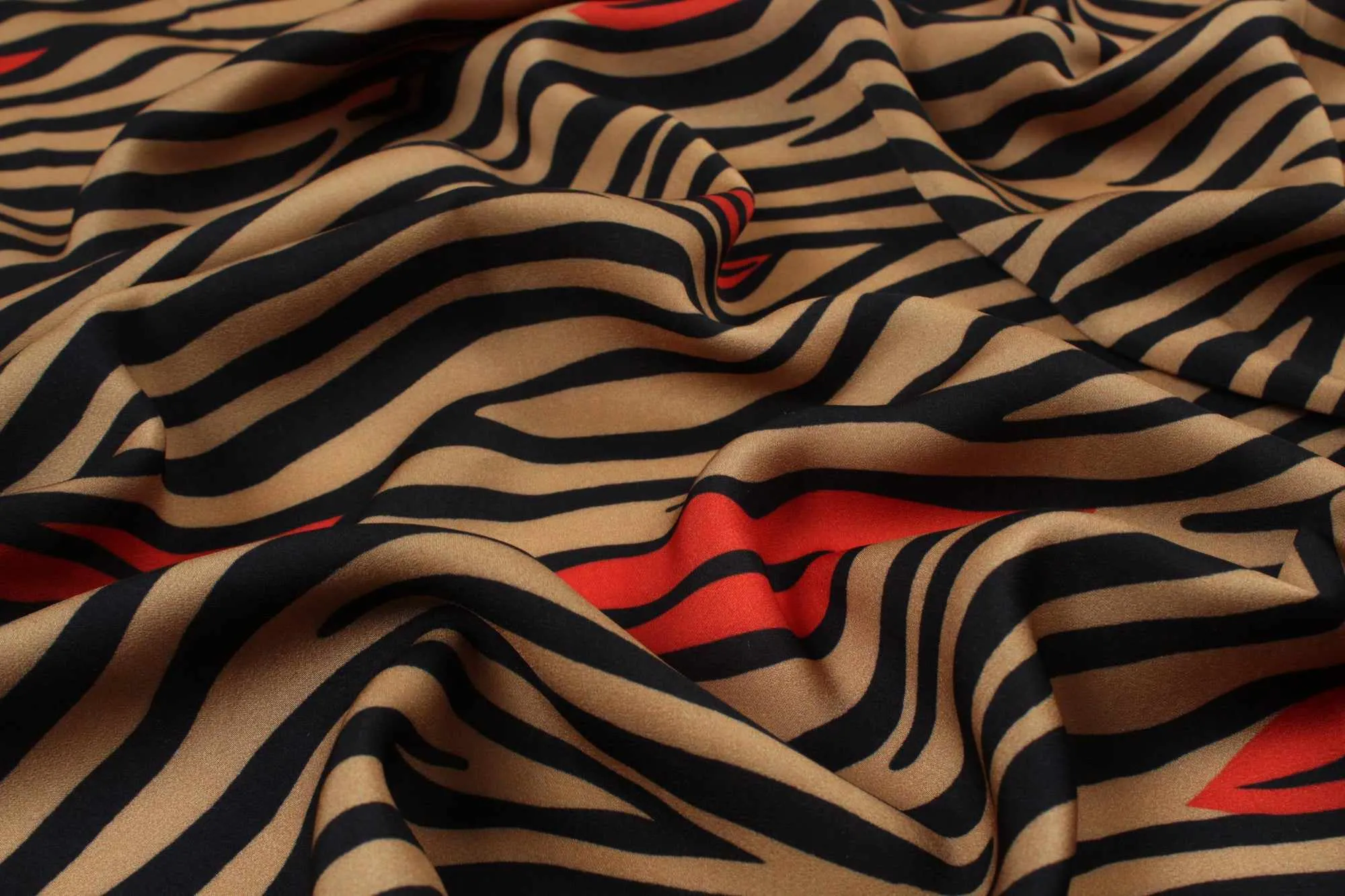 20 MTS ROLL - Soft Printed Satin - Animal Print - OFFER: 3€/MT