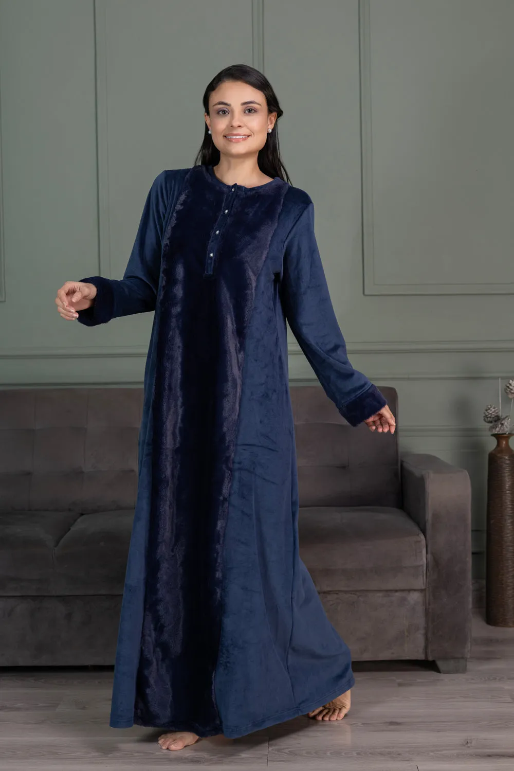 Blue velvet nighty with fur