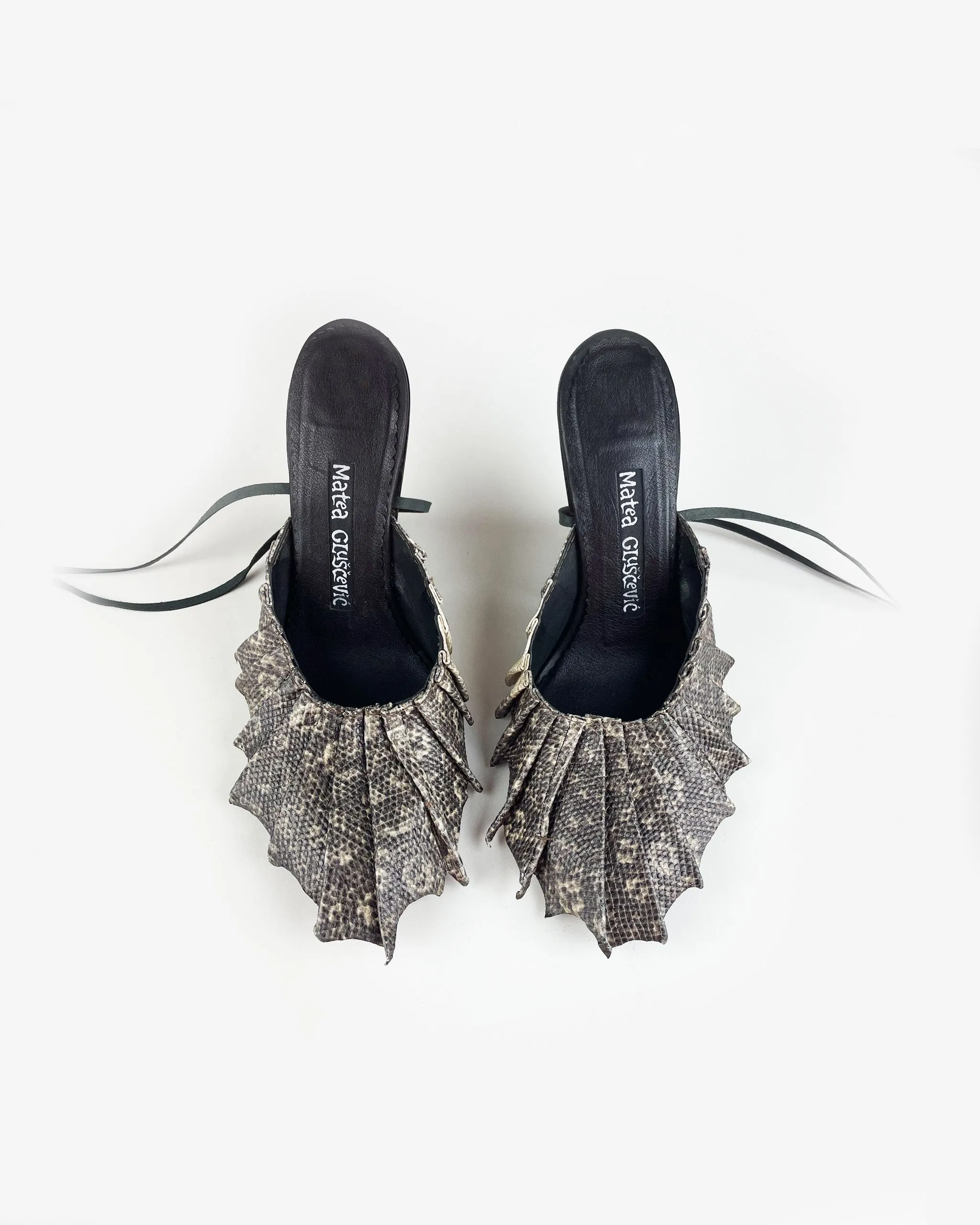 Dragon Heels