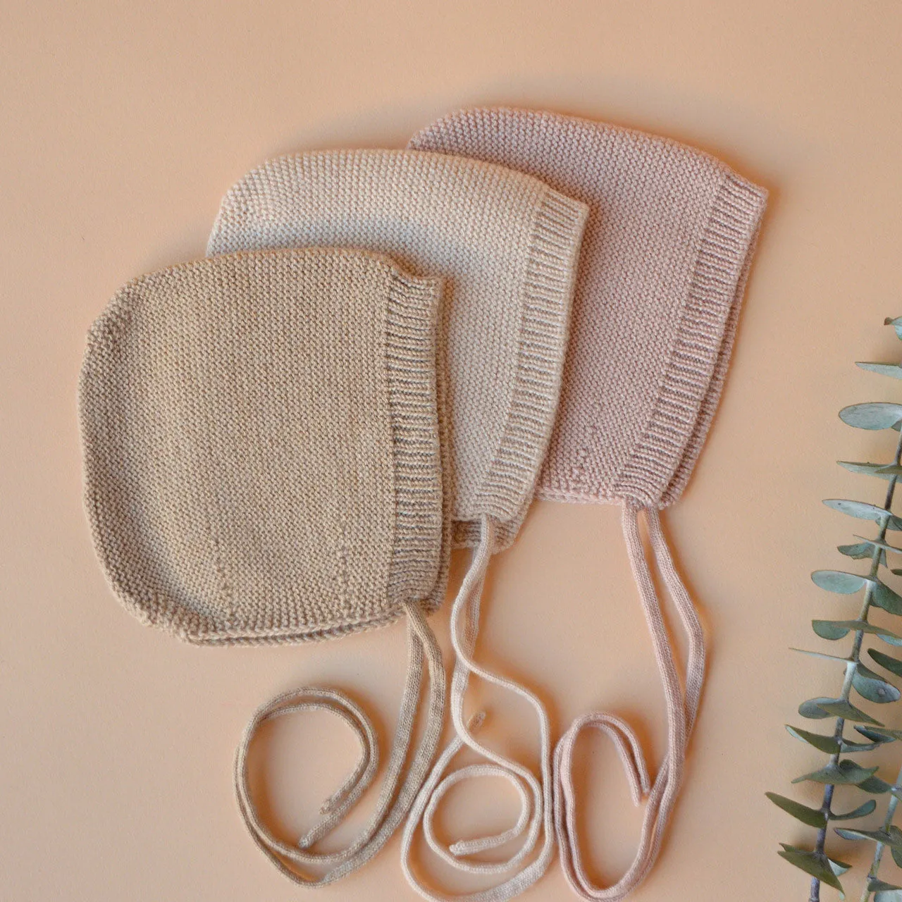 Hvid Baby Bonnet - 100% Merino Wool (Newborn) *Returning Soon