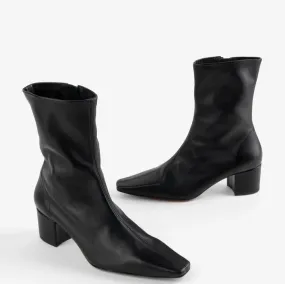 IB CARLTON BLACK BOOTIES