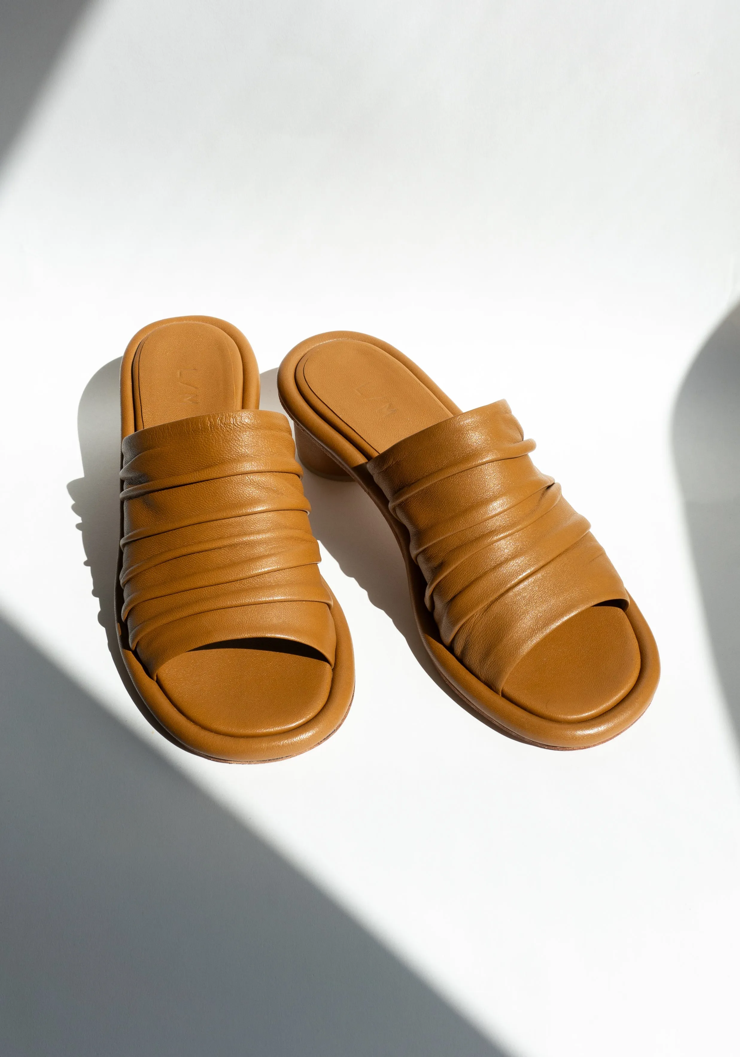 Ruche Slide in Camel